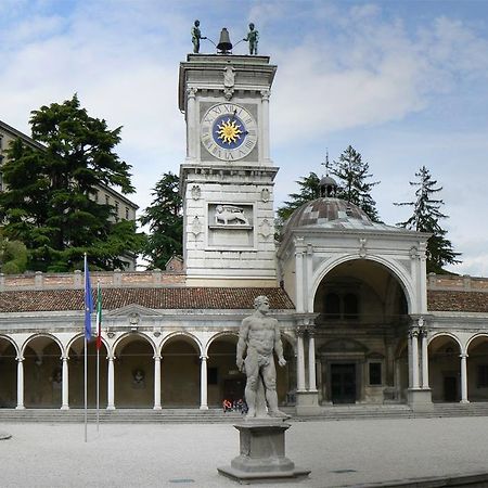 Alloggio Agrituristico Ai Tre Castelli Moruzzo Bagian luar foto